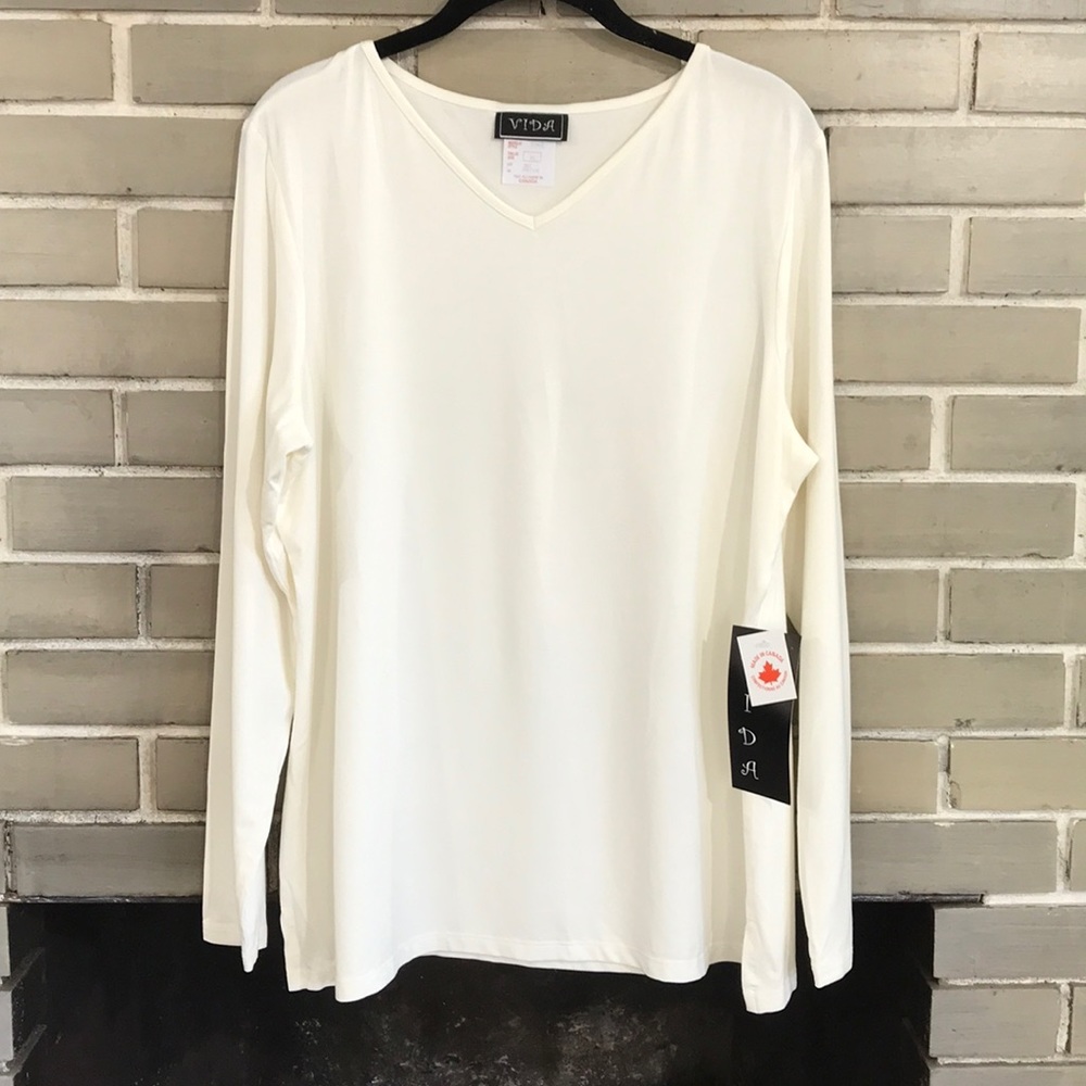 Vida long sleeve top New Boutique retail